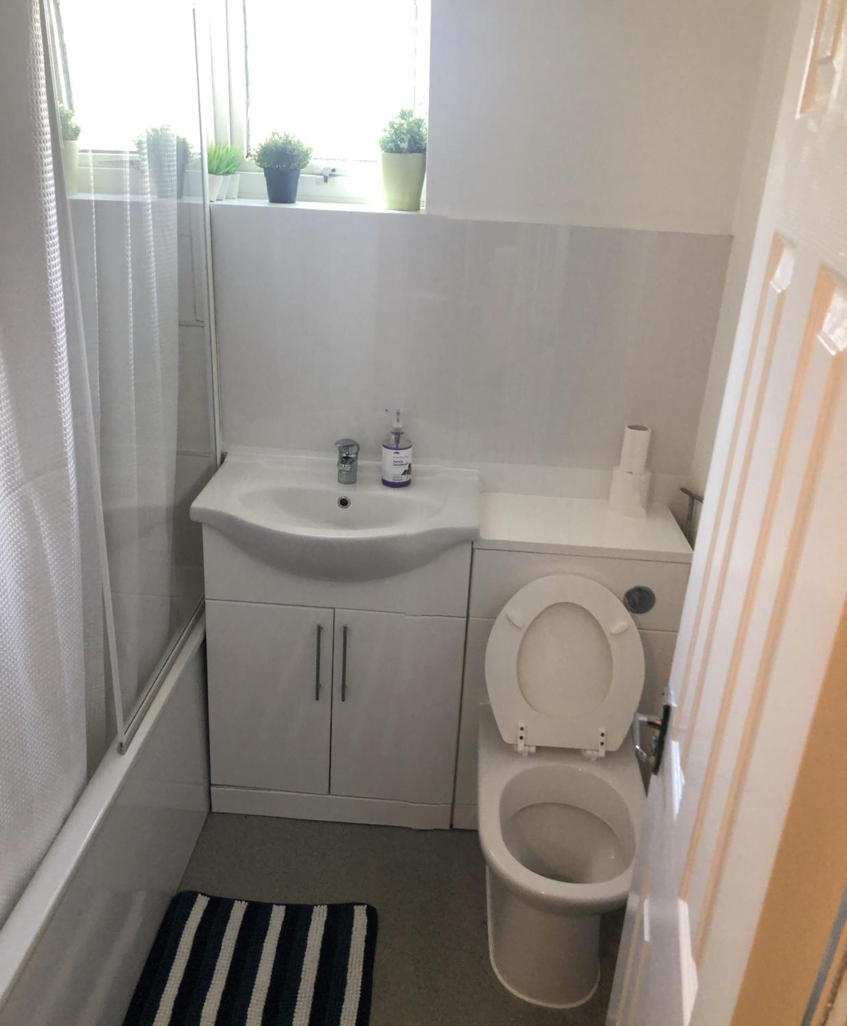 Apple House Guesthouse Heathrow Airport Hillingdon Bilik gambar