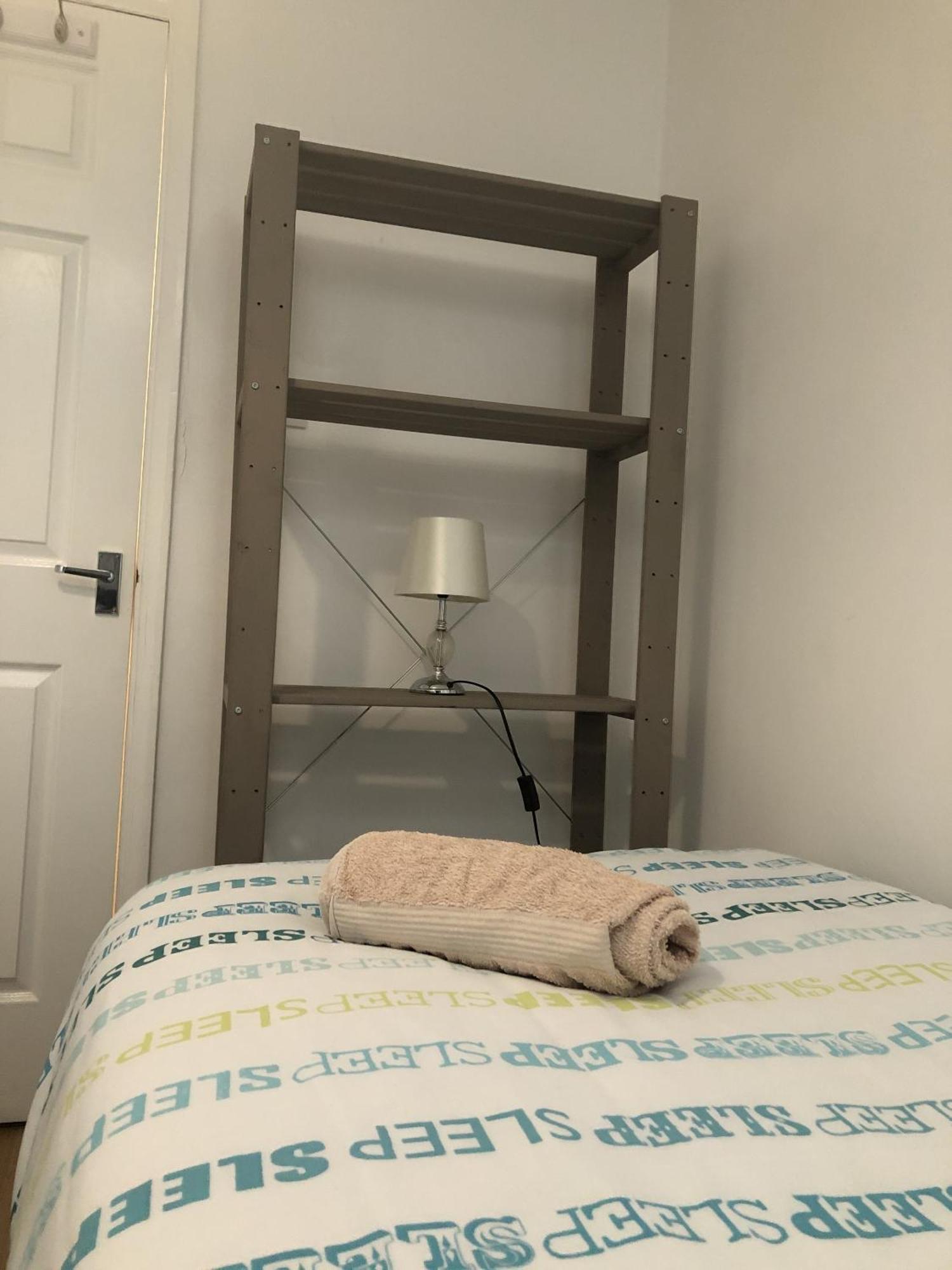 Apple House Guesthouse Heathrow Airport Hillingdon Bilik gambar